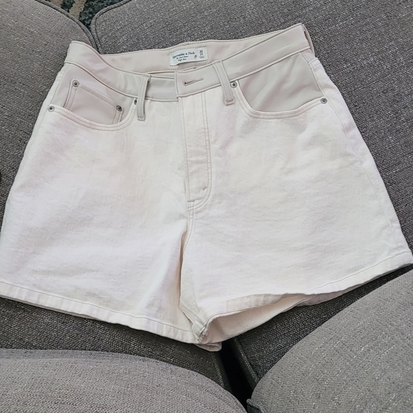 Shorts - Picture 1 of 8